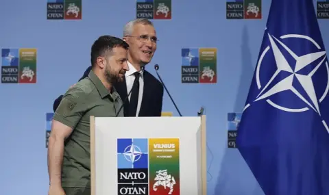 Volodymyr Zelensky: We need victory to join NATO  - 1