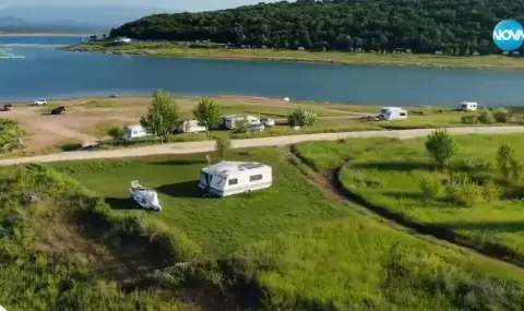 Махат бунгалата и караваните край язовир „Огоста” - 1