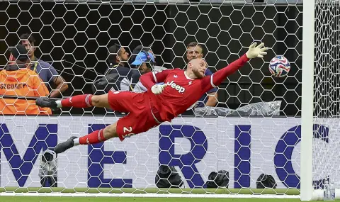 Има ли все още доверие в Ювентус към Ди Грегорио след 7 допуснати гола в 2 мача?  - 1