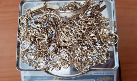Заловиха контрабандни накити за над 180 000 лв. на "Капитан Андреево" - 1