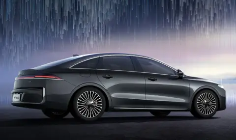 Москвич подготвя бизнес седан, който да замени Toyota Camry - 1