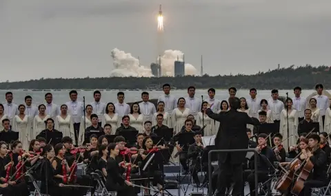 Луната отново е на мода - надпреварата за ресурсите ѝ започна - 1