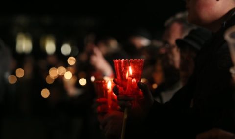 Отслужват празнична литургия за Второ възкресение - 1