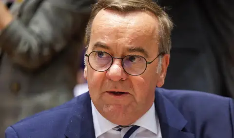 Германският министър на отбраната: Тръмп е преценил погрешно влиянието си върху Путин - 1