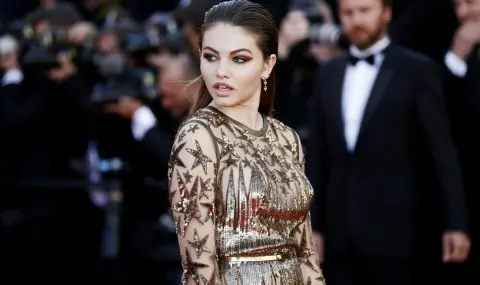 Порасналото "най-красиво момиче в света" се появи на седмицата на модата в Париж (ВИДЕО) - 1