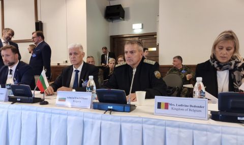 Министърът на отбраната: Оказваме хуманитарна и военно-техническа помощ на Украйна - 1