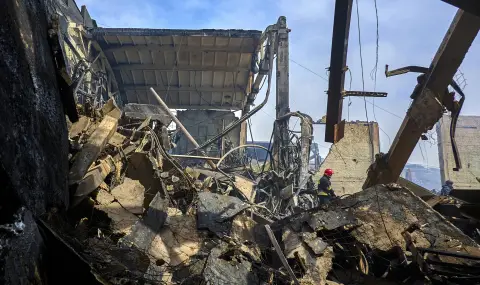 Четирима ранени при руска атака с дронове в Чернигов - 1