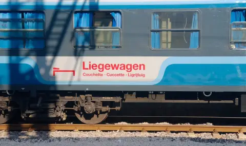 От три дни влакова композиция от Истанбул за Германия е блокирана на жп гара Пловдив СНИМКИ - 1