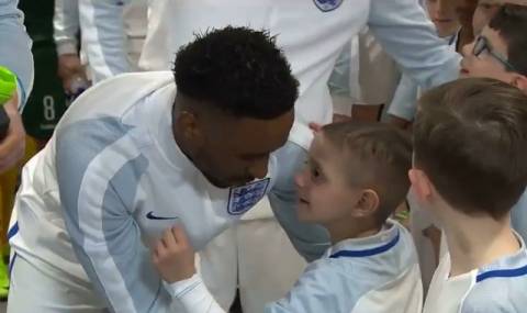 Английски национал трогна футболната общественост (ВИДЕО) - 1