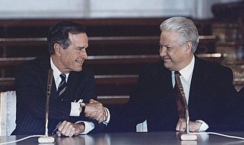 Как Елцин докладва на Буш-старши за ликвидирането на СССР - 1