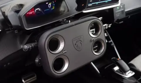 Peugeot усилено тества своя квадратен волан - 1