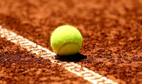 Това не се случва всеки ден! Тенис съдия обърка резултата и подари гейм на тенисистка (ВИДЕО) - 1