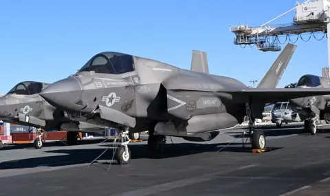 Британски изтребител кацна аварийно на японско летище  - 1