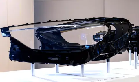 Mercedes заменя лепилото с болтове, за да спести пари на потребителите  - 1