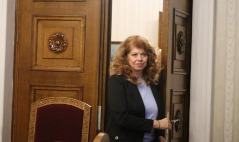 Йотова: С президента Радев не упрекваме партиите, а поставяме пред тях реалните проблеми на хората, на държавата - 1