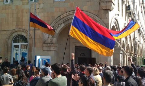Представители на арменската общност у нас излизат на протестно шествие в подкрепа на сънародниците си от Нагорни Карабах - 1