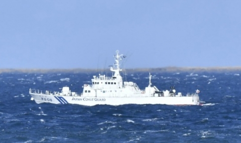 Япония иска нови подводници, затяга и противоракетната отбрана - 1