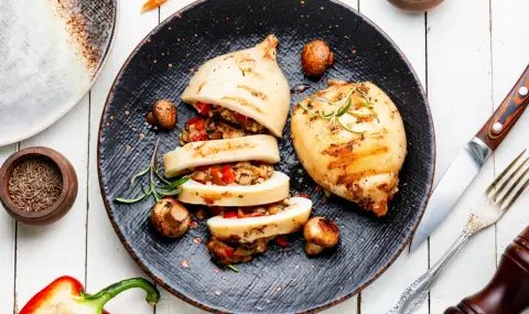 Рецепта на деня: Пълнени калмари с лук, гъби и чесън на скара - 1