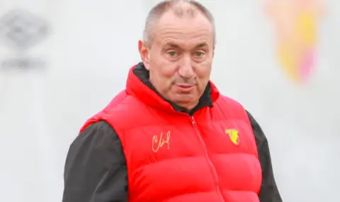 Станимир Стоилов за свой футболист: Играе като аматьор! - 1