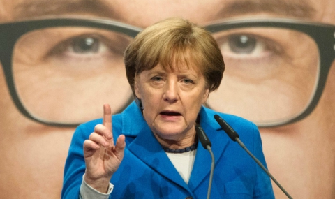 Меркел няма да промени политиката към бежанците - 1