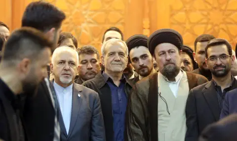 Former Iranian Foreign Minister Calls for Comprehensive Peace Deal with Trump  - 1