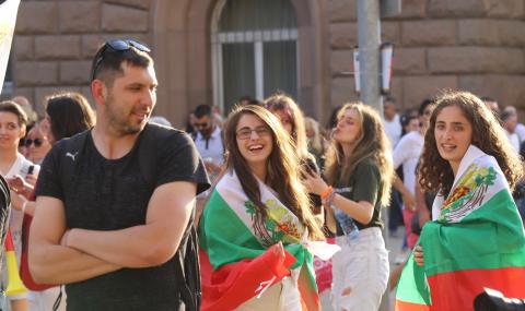 Германско издание: Българите се опасяват, че парите от Европа ще потънат - 1