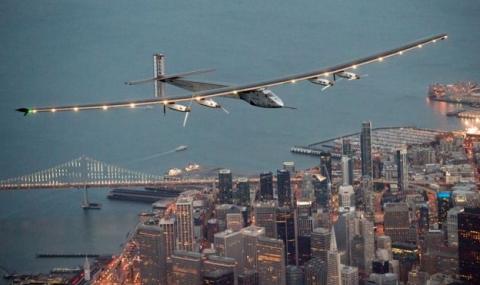 Solar Impulse се приземи в Калифорния след като прелетя Тихия океан - 1