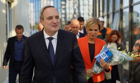 Проф. Анастас Герджиков: Никога не съм писал текстове на песни – нито попфолк, нито други - 1