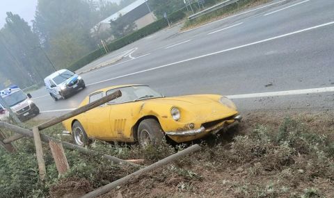 Рядко и суперскъпо Ferrari катастрофира в Италия - 1