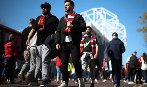 Илия Груев изигра почти цял мач срещу Манчестър Юнайтед - 1