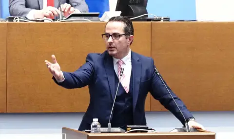 Цончо Ганев: Още преди еврозоната потъваме в дългова криза  - 1