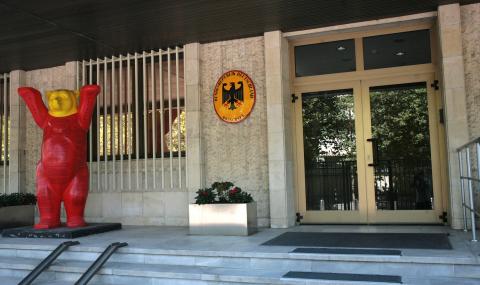 Посолството на Германия: Решенията за политическото бъдеще на България се вземат само в България - 1