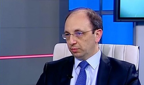 Василев: Не трябва да се вадят пари от частните фондове - 1