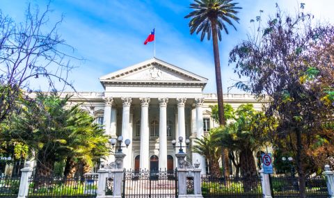 Депутатите в Чили постигнаха съгласие за нова Конституция - 1