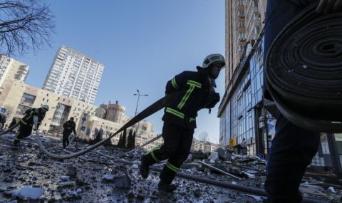 Обстреляна е болницата в Чернигов - 1