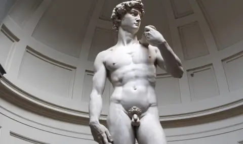 Защитават „мъжкото достойнство“ на Давид на Микеланджело от туристическия кич - 1