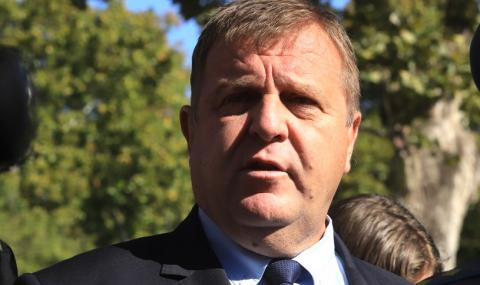 Каракачанов: Президентът бе уведомен веднага за положителния тест на ген. Петров - 1