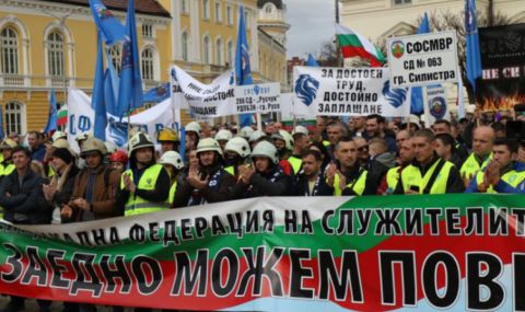 Бойко Рашков: Не е имало криминални лица на протестите на полицаи и пожарникари - 1