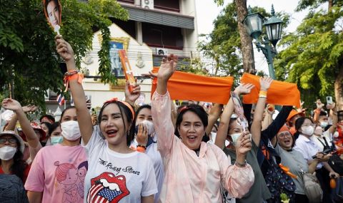 "Те искат промяна": Опозиционните партии печелят изборите в Тайланд с обещания за реформи  - 1