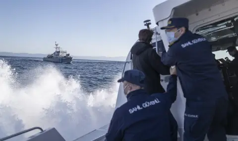 The Greek coast guard opened fire on a Turkish fishing boat  - 1