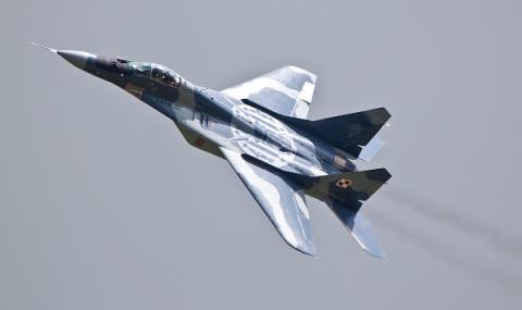 Невероятна маневра от МиГ-29 (ВИДЕО) - 1