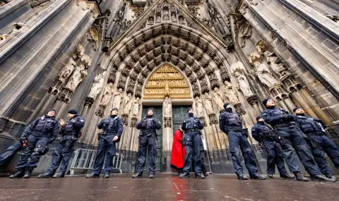 Ислямисти, които планират атака срещу Кьолнската катедрала, може да са свързани с Ислямска държава - 1