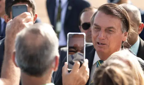 Bolsonaro released from detention for surgery  - 1