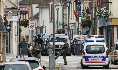„Ислямска държава“ пое отговорност за нападението във Франция - 1