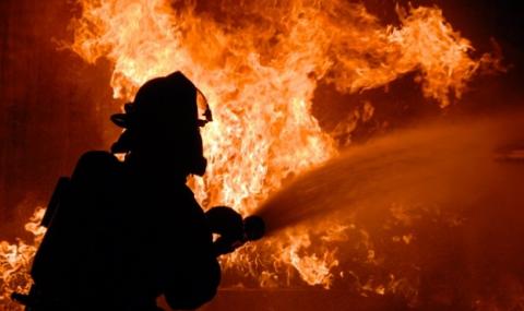 Пожарът в Кресна се разраства, обмислят евакуация - 1
