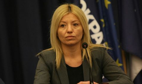 Цецка Бачкова: Бихме направили жест към ИТН да излъчат техен премиер - 1
