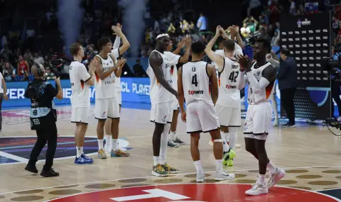 Германия си гарантира място сред най-добрите четири тима на Евробаскет - 1