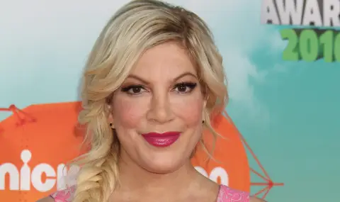 Шофьор мина на червено и помете холивудска актриса и 4-те ѝ деца (ВИДЕО) - 1