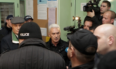Сидеров: Няма да си дам имунитета, Цацаров иска да ме арестува като Никола Петков - 1