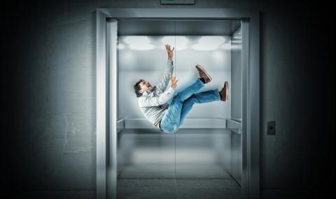 Вижте единствения начин да оцелеете в падащ асансьор - 1